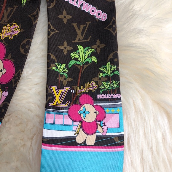 NEW Set of 2 Louis Vuitton Xmas Animation Hollywood and China Bandeau 2021 - Picture 11 of 11